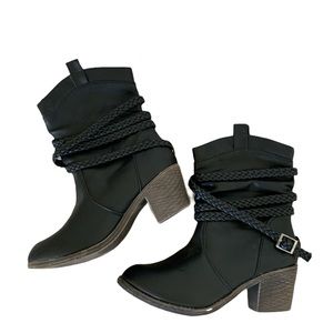 Cowgirl Inspired Black Boots